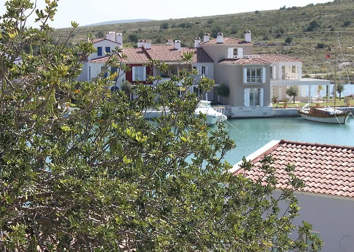 Port Deniz Отель Алачати