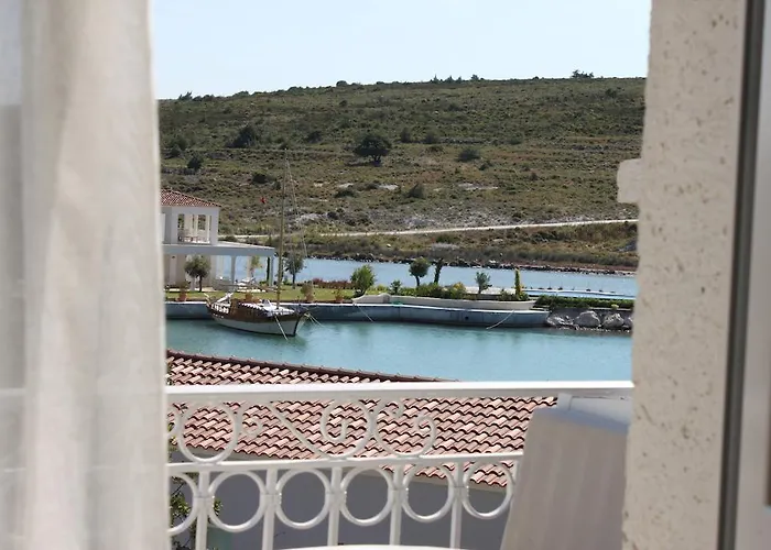 Отель Port Deniz